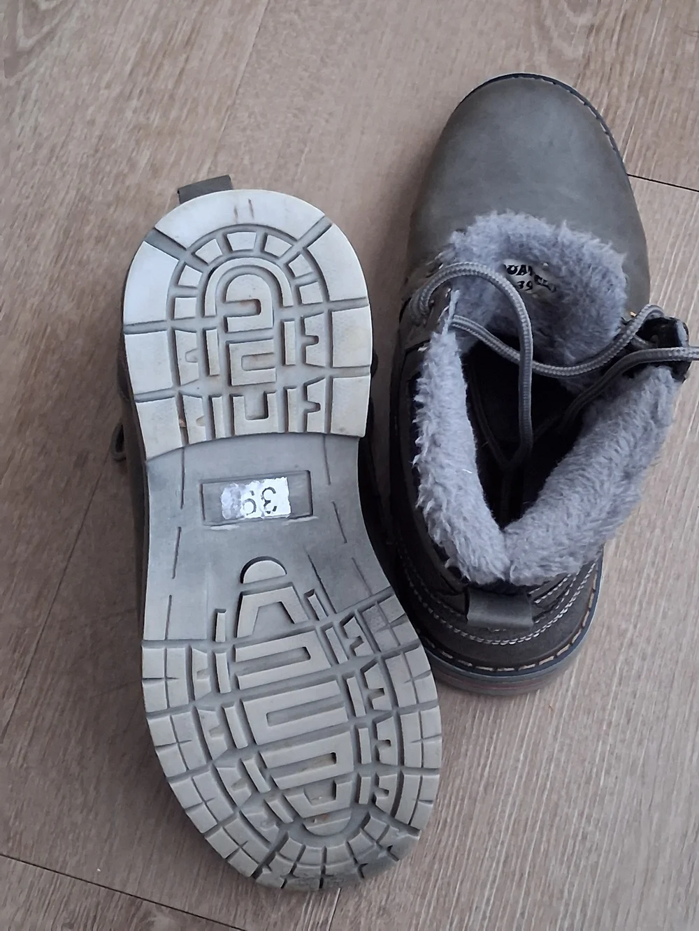 quatchi comfortable gray